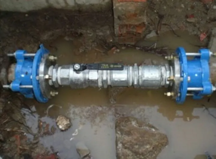 Reparación de conducción enterrada